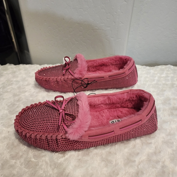Torrid Pink Women's Moccasin Slippers - Picture 2 of 6